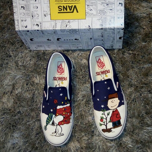 snoopy christmas shoes